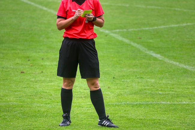 yellow card arbitro