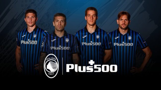 L'Atalanta presenta la prima maglia per la stagione 2020/2021