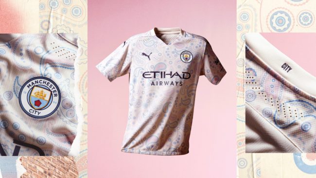 Il Manchester City presenta la terza maglia per la stagione 2020/2021