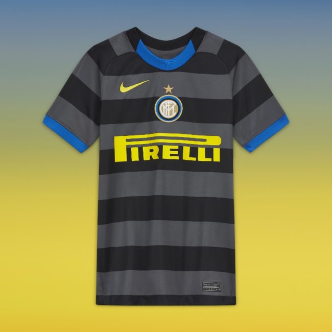 L'Inter presenta la terza maglia: omaggio alla Coppa UEFA del 1998