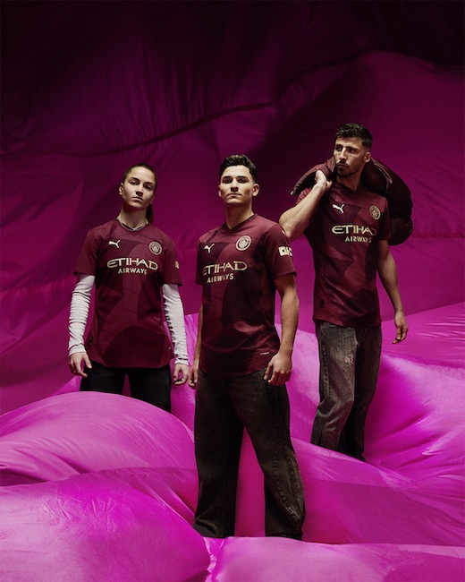Manchester City presentato il Third kit stagione 2024 25