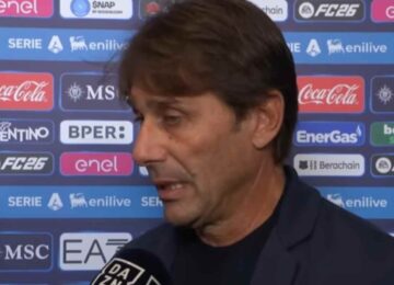 Antonio Conte durante un'intervista a DAZN