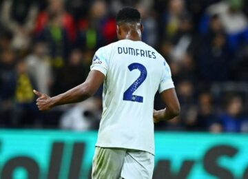 Denzel Dumfries lascia l'Inter