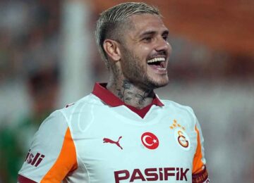 Mauro Icardi sorride