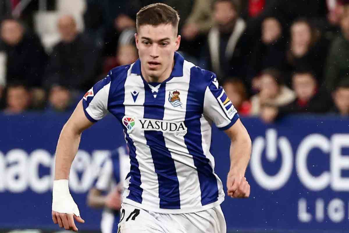 Luka Sucic in campo con la Real Sociedad