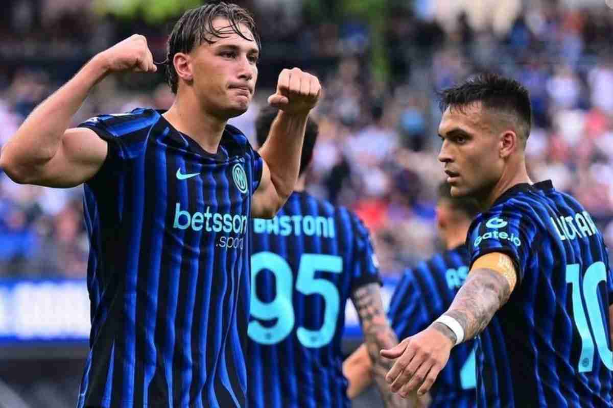 Pio Esposito esulta con Lautaro al suo fianco